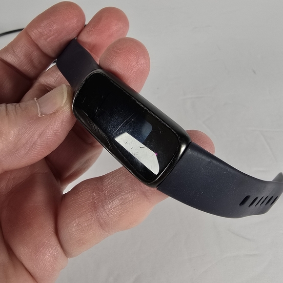 Fitbit Inspire2 Smart Fitness Tracker with Interchangeable Bands 12 Bands In All - Picture 6 of 10